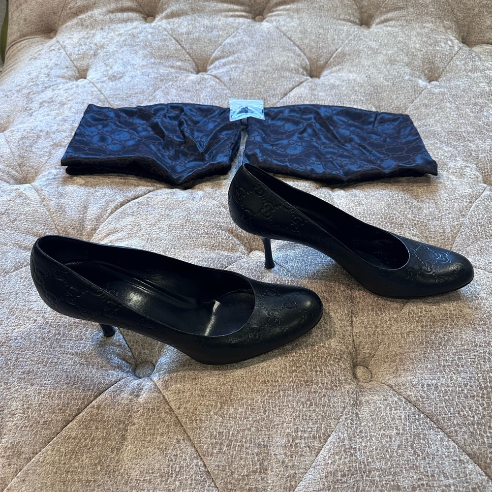 Gucci Pumps-Dust Bags & Replacement Heels Included - Picture 13 of 13
